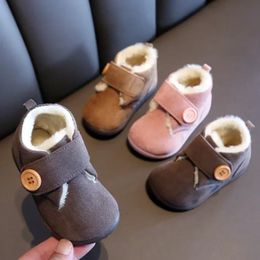 Babyartikelen Wandelschoenen met zachte zool Katoenen schoen Warme jongen Sneeuwlaarzen Pluche enkel Meisje Kort kind 240321