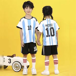 Baby Kids Soccer Kit Fans Player Versie Voetballen Jerseys Baby Boys Kits Men Dames voetbalshirt Childrens Zomerkledingsets