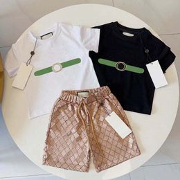Bebé niños camisetas pantalones cortos conjuntos diseñador niño niños niñas ropa conjunto ropa verano blanco negro pantalones marrones lujo chándal juventud sportsuit p4cx #