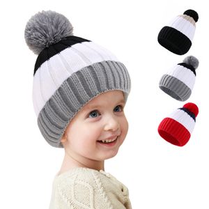 Baby gebreide pompom beanie hoeden winter gebreide contrast kleur streep hoed kinderen warme haakkappen buiten cap m4220