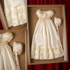 Baby kant voor stijlvolle meisjes doopjurken Appliqued Ruffles Satin Pearls Long Doop Dress Taffeta First Communication Jurets