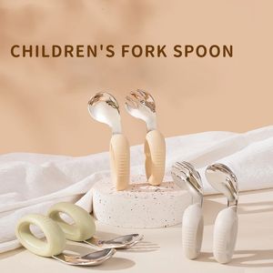 Bebé aprende a comer cuchara de entrenamiento Cuchara de autoalimentación para bebés Juego de vajilla con cuchara y tenedor para niños 240102