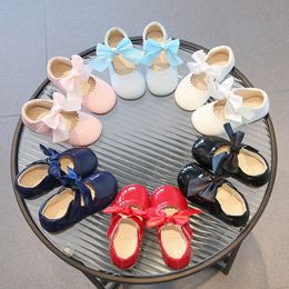Cuero de bebés zapatos de princesa princesa Bow Pearl Baby Kids Cuero zapatos de cuero negro Niñosa infantil niños Niños de protección de pie K3KP#