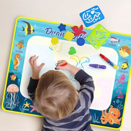 Baby Magic Water Drawing Mat avec fluorescent Pen doodle Mat Paint Toard Board Early Educational Toys Montessori Toys for Kids