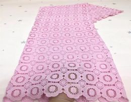 Baby Pink 100 Materiales de algodón de algodón Cordón africano Fabrica Swiss Guipure Vestidos de novia de encaje para mujeres9662870