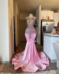 Baby Pink Veet kwastjes Kristal Mermiad Prom Long Train Sparkly Dress African Evening Jurken 2024 Partyjurk 0516