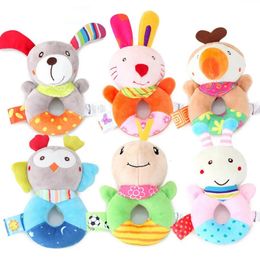 Baby Plux Racet Cartoon Animaux Crib Mobile Bed Bell Toys 012 mois pour enfant en bascule