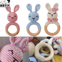 Baby rammelaar haak dier Rabbite bijtring houten ring handgemaakt speelgoed een gratis houten tandjes armband verpleegkundige cadeau product 240226