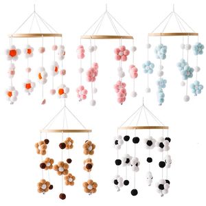 Baby Rattle Toy Wooden Mobile op het bed 0-12 maanden geboren Music Box Bell Hanging Toys Holder Holder Bracket Infant Crib Boy 240418