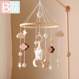 Baby Rattles Lice de berceau en bois Bell Toys 012 mois pour né pour tout-petit mobile Carrousel Cots Kids Musical Toy Gift 240409