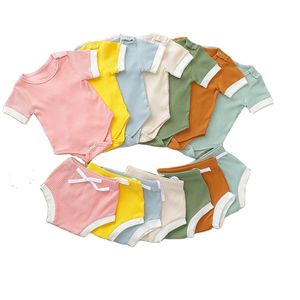 Vêtements côtelés pour bébé Ensemble de vêtements d'été pour garçons Bonbons Article uni Costume en coton pour filles Barboteuse Triangle Pantalon 2 pièces Ensembles Bodys Shorts Tenues M3870