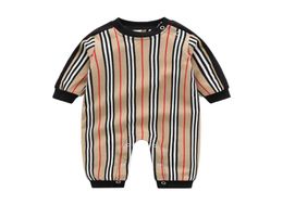 Baby Rompers Boys Girls Designer Print Summer Shortsleeveved en Long Sleeve Jumpsuit Pasgeboren Romper Designer1518679