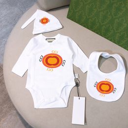 Bébé Barboteuses Onesies Chapeau Ensembles Nouveau-Né Designer Combinaisons Bavoirs Burp Vêtements Nouveau-Né Combinaison Enfants Barboteuse Filles Garçons Vêtements Bébés Chapeaux CYD23121501