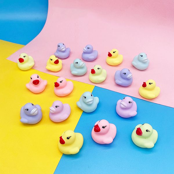 Baby Rubber Ducks Toys Kids Ducha Baño Juguete Float Squeaky Sound Pato Divertido Natación Agua Juego Juego Regalo Para Niños