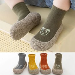 Chaussures de bébé en coton, premiers marcheurs pour bébés, garçons et filles, chaussons en tricot en caoutchouc souple, antidérapants, 240124