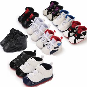 Chaussures de bébé Designer Garçon Baskets Fille Berceau Nouveau-né Premiers Walkers Mode Bottes Pour Bébés Avec Boîte À Lacets Jumpman Pantoufles Enfant Chaud Chaussures