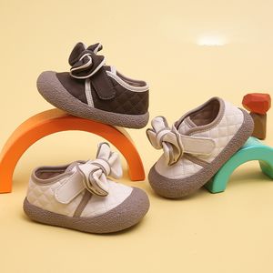 Chaussures bébé mode Chaussures de marche de bébé à semelle molle non glissée