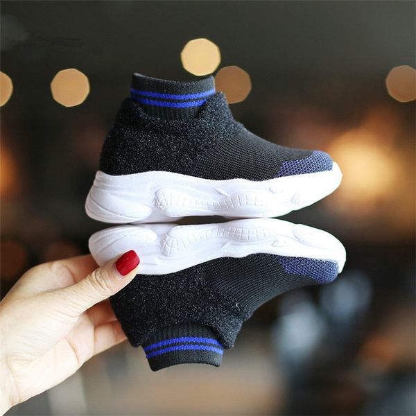 Chaussures bébé enfants baskets nouvelle vente chaude enfants Sport chaussures de course de haute qualité respirant tricoté antidérapant loisirs chaussettes chaussures