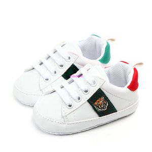 Babyschoenen pasgeboren jongens meisjes eerste wandelaars kinderen peuters PU-sneakers met veters Prewalker witte schoenen