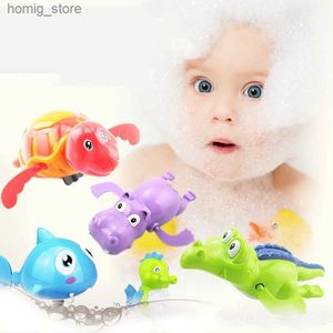 Baby Shower Toys Swimming Turtles Dolphins Crocodiles Floating Water Chains Baby Shower Toys Y240416