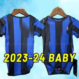 Baby Soccer Jerseys 23 24 Barella Vidal Lautaro Eriksen Inters Dzeko Correa lejos Tercer uniformes de Milans Camisa de fútbol 2023 2024 Fans de Milán Home Kids Infantes
