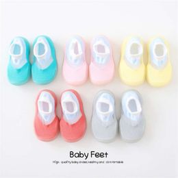 Zapatos de calcetín para bebé antideslizantes con suela de goma Calcetines de piso lindos y suaves 210928