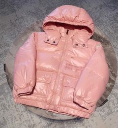 Baby Solid Color Down Hooded Jackets For Baby Child Winter Kleding Mooie roze jongens en meisjesoverjasontwerper Babykleding 001
