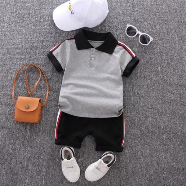 Costumes d'été pour bébés garçons Style Preppy, ensembles deux pièces pour enfants, vêtements d'extérieur décontractés, T-shirt et short de couleur unie, nouveau Style 2020 Ch240A