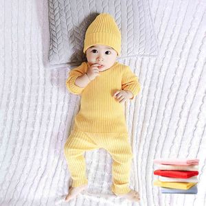 Costume de pull pour bébé chaud deux pièces pour enfants tricotés pour bébés vêtements en laine deux pièces (avoir un chapeau) 210515