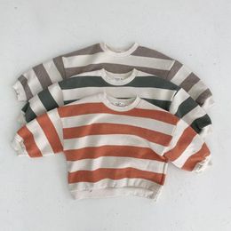 Sweat-shirt pour bébé Printemps Nouveau Sweat-shirt rayé pour garçons et filles Pull à manches longues en coton Tops Vêtements pour bébés en bas âge 210413