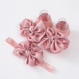 Baby Sweet Girl Princess Headbanden Socks Set Lace Flower Born Bow Elasitc Hair Bands Accessoires 231228