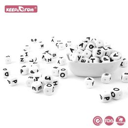 Jouets de dentition pour bébés Keep Grow 100Pcs 12MM Silicone Lettre Perles Sans BPA Alphabet Anglais Lettres Dentition De Qualité Alimentaire 221109