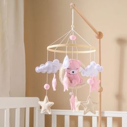 Juguetes para bebés 0 12 meses Bear Pink Bear Mobiles Decoración de la habitación Montessori Baby Rattles Camino de la cama Campana para regalos de nacimiento 240409