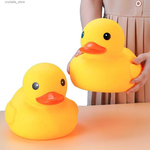 Juguetes para bebés Squeeze Sound Squeaky Pool Water Floating Children Water Toys Ducky Baby Bath Toy para niños Yellow Rubber Duck L230518