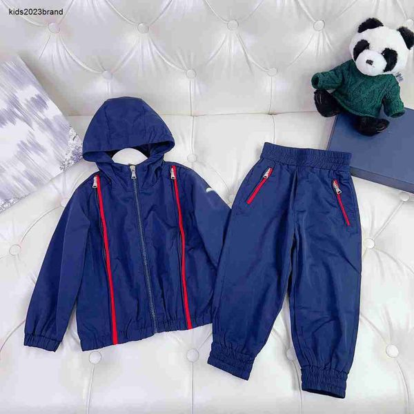 Bébé Survêtements Designer KIDs Costumes d'automne Taille 100-160 CM 2pcs Veste à capuche décorative à rayures rouges et pantalons de sport Aug22