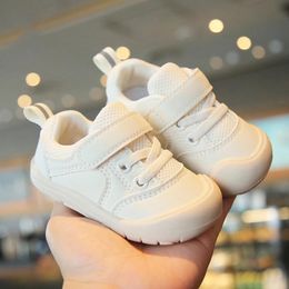 Baby Walking Shoes Boy and Girl Soft Soles Antiskid Childrens Casual Sneaker Mesh Breathable Accessoires 240415