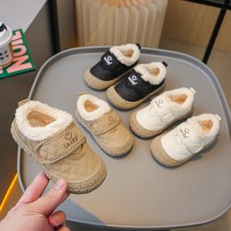 Chaussures de marche bébé plate-forme chaussures en coton chaud enfants hiver décontracté dessin animé chaussures à fourrure fille garçon anti-dérapant semelle souple bébé chaussures 240115