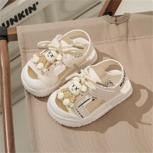 Baby Walking Shoes Soft Soled Cartoon Baby Anti-Kick Sandalen met klittenband Summer Babyschoenen voor jongens en meisjes