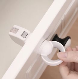 Alas para caminar para bebés 1 set de seguridad de alta calidad Lock Magnetic evita que los niños abran gabinetes Puerta de armario a prueba de niños 231211