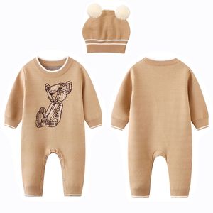 Baby Warm Rompers Designer Little Bear Children Deskled Baby Sweater Hat Tweedelende Set Boy Girl Maanden Herfst en Winter Lange Mouw uit één stuk