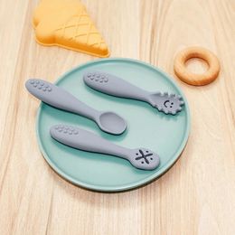 Cuillère de sevrage pour bébé Cuillères de dentition en silicone de sécurité pour tout-petits Auto-alimentation Première formation Ustensile pour enfants Ensemble de 3 240322