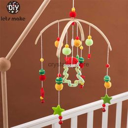 Cama de madera para bebés campanilla colgante de cabañas de juguete Serie de Navidad esponjosa decoración de la cuna de la pelota cámaras de viento regalos para bebés HKD230817