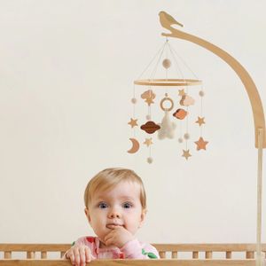 Bébé en bois petit birdie lit support de cloche dessin animé berceau mobile suspension hochet de racet de racet décoration accessoire 240409