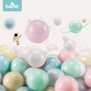 BabyGo 100 PCS / LOTE 7 cm Bebé Colorido Ball Pits Plástico suave Insípido Niños Baño Nadar Juguete Piscina de agua Ocean Ball Juguetes para niños 201216