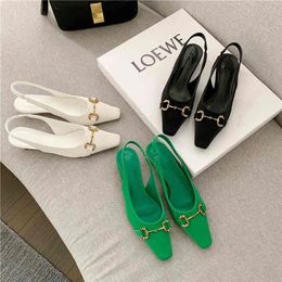 Sandales à talons à talons hauts Sandals Sandals Fashion Points pointues Baotou New Trend Leisure 100% Version du début du printemps 2022 80% Ventes en ligne d'usine