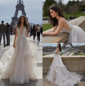 Vestidos de novia de una línea sin espalda Sexy cuello en V Apliques Ilusión Tul Boho Vestidos de novia Tren de barrido Perlas Sin espalda Novia bohemia