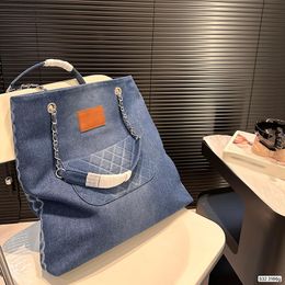 Vintage denim Tote Tas Designer Tas Dames Schouderzak Classic Blue Silver Hardware Metal CC Kleine hanglux Luxe Tote Matelasse Chain Crossbody Body Make -uptassen 41 cm