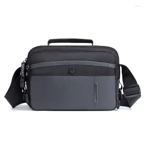 Bolsas de diseño de marca de mochila para hombres de moda Black Square Hand Bag Adolescentes Bolsos telefónicos Masculino Tableta Crossbody Sports Balck