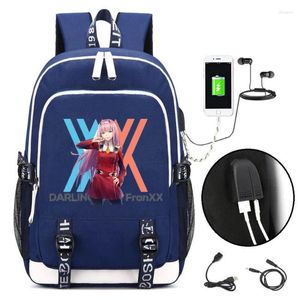 Backpack gedurfd in de Franxx met USB -modepoort en vergrendeling /hoofdtelefoonzak Casual Travel School Teenager Laptop Gift