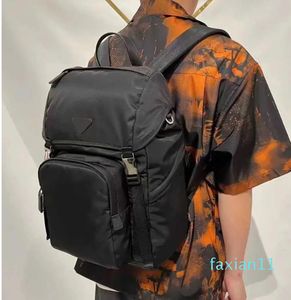 Rugzakstijl Driehoekstijlen Designer Rugzak Dames Nylon Luxe Mode Handtas Bagagezakje Trend Rugzak Bagpack 221226